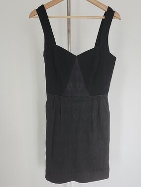 Annie 50 Black Two-Tone Mini Sheath Dress